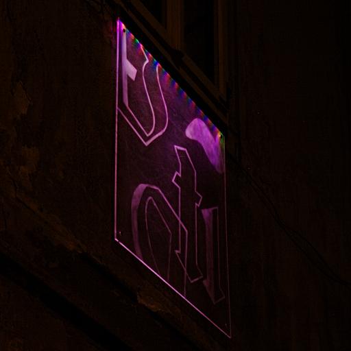 leuchtendes Fassaden-Kunstwerk LED-Farben Dresden